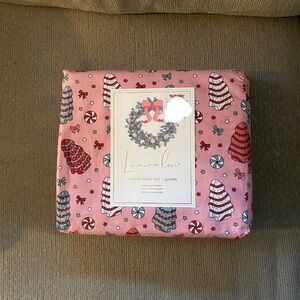 Lumina Lou Christmas Cakes Queen Sheet Set  Pink Holiday Prints